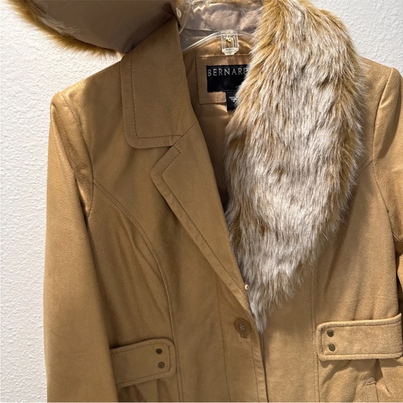 Rare BERNARDO Motto Gold Leather & Removable Faux Fur Collar Jacket M NWOT - Picture 8 of 12